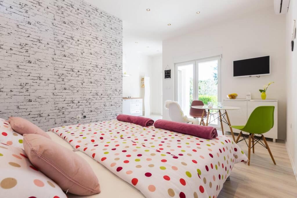 Candy Ap.-Near Center,Bus,Beach+Free Parking Place Zadar Extérieur photo