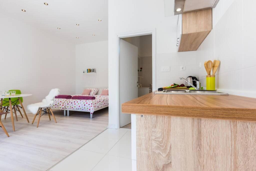Candy Ap.-Near Center,Bus,Beach+Free Parking Place Zadar Extérieur photo